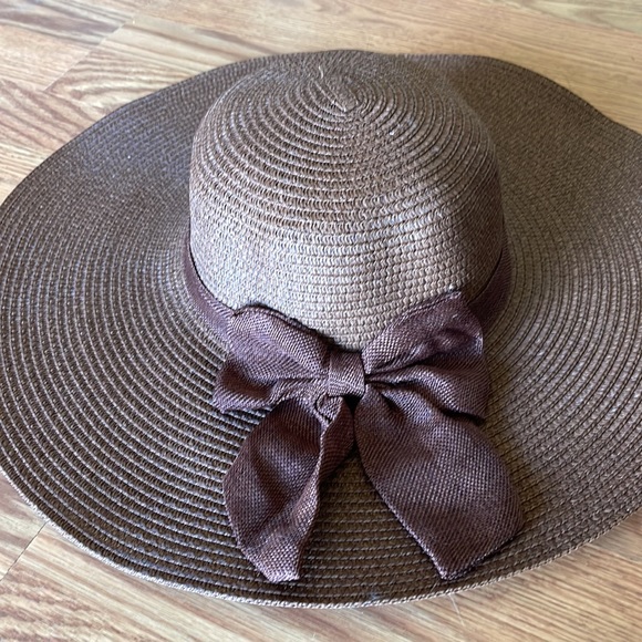 Chocolate brown sun hat - Picture 2 of 3